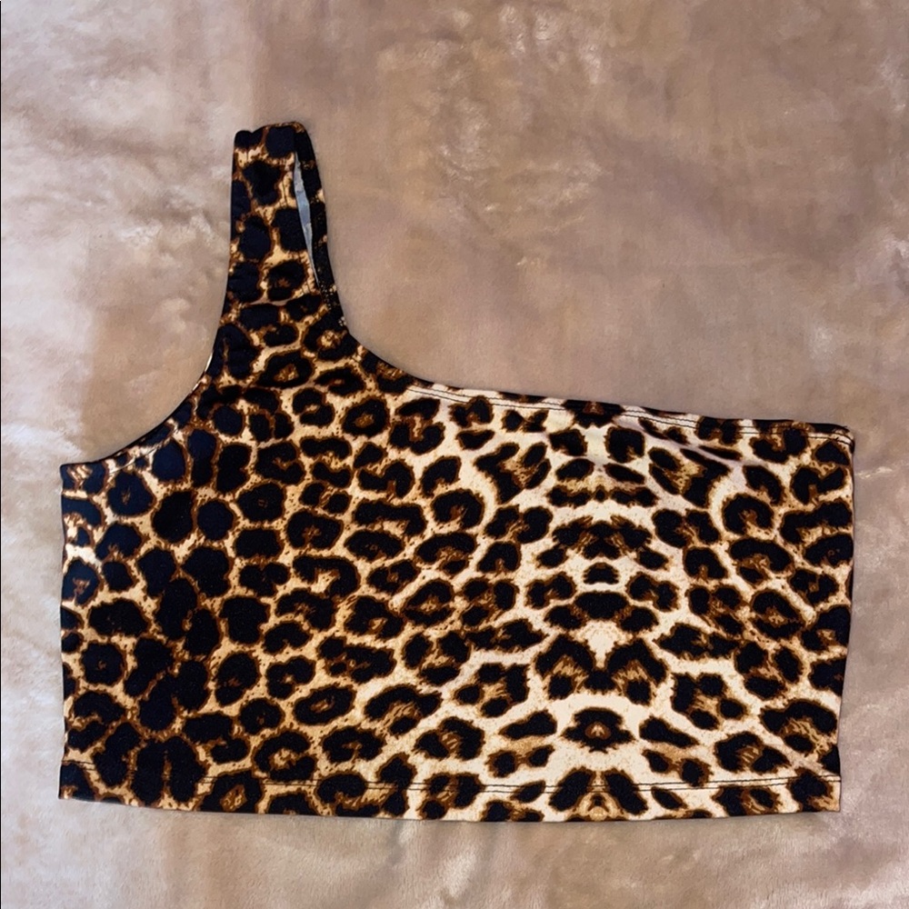 Leopard Print One-Shoulder Top